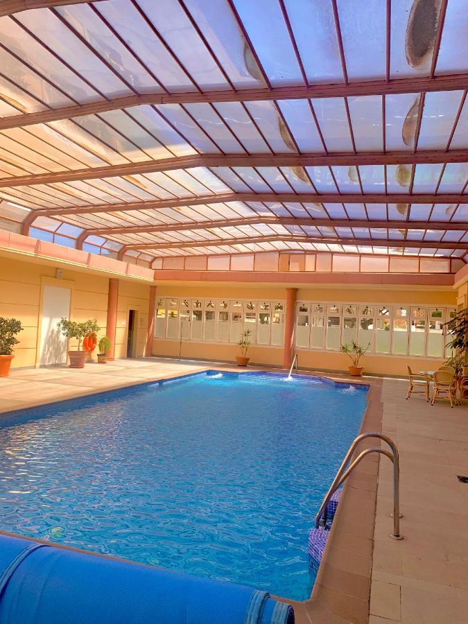 Atico Deluxe Entre Centro Y Playa Salinas Con Terraza, Wifi, Piscina Climatizada, Gym, Sauna Y Garaje -Smart Tv Roquetas de Mar Exterior photo